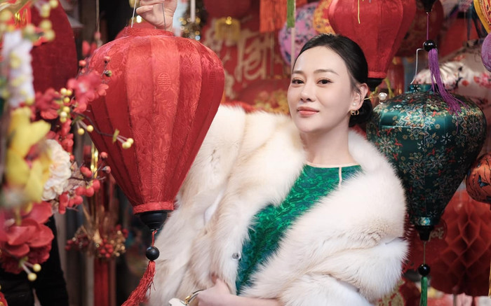 Vẻ ngoài chuẩn phú bà của Phương Oanh khi đi sắm Tết sớm Ảnh 2