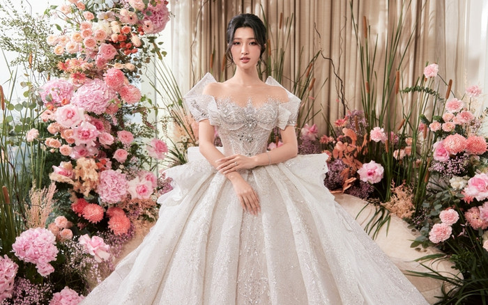 Á hậu Phương Nhi diện váy cưới, nhan sắc đẹp hút hồn khi hoá cô dâu Ảnh 2
