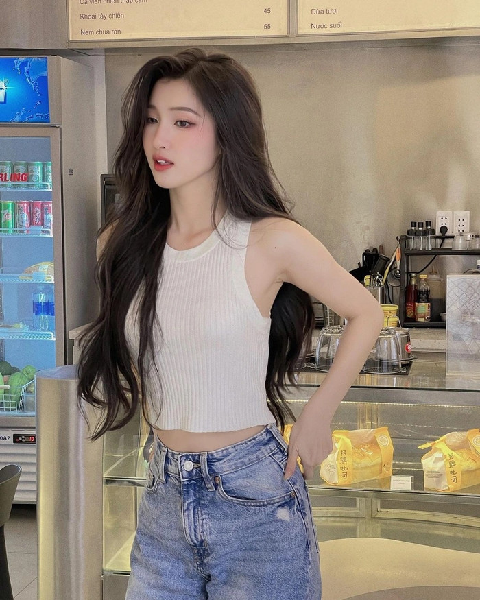 Nhan sắc đời thường vô cùng xinh đẹp, đầy cuốn hút của Phương Nhi. 