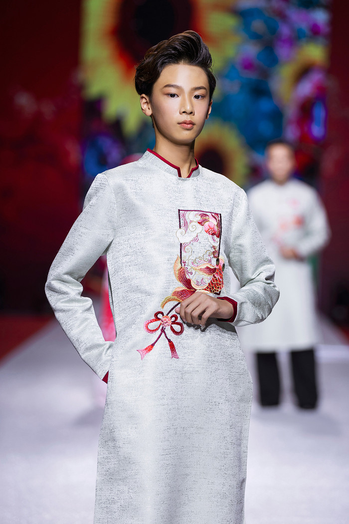 Danh tính MC nhí được siêu mẫu Xuân Lan và á vương Minh Khắc hết lời khen ngợi Ảnh 3