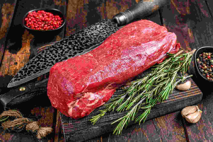 Thịt bò là món không nên tiêu thụ nhiều khi uống rượu, bia.