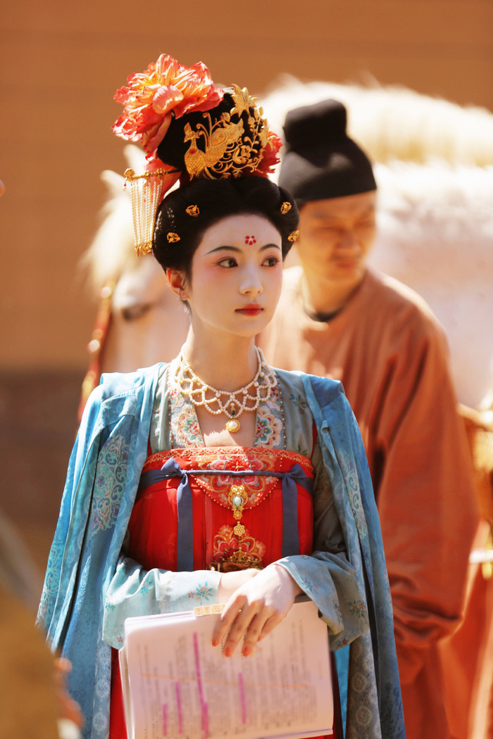 Mặc dù chỉ là nữ phụ nhưng Trương Nhã Khâm lại chiếm trọn spotlight.