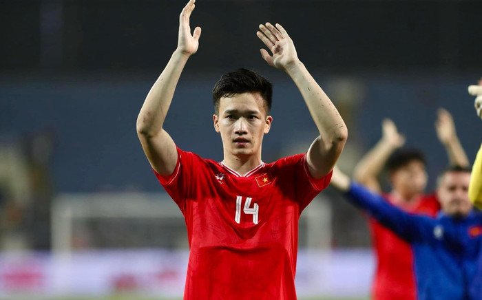 Cầu thủ Hoàng Đức lộ rõ nhan sắc thật qua cam thường Ảnh 2