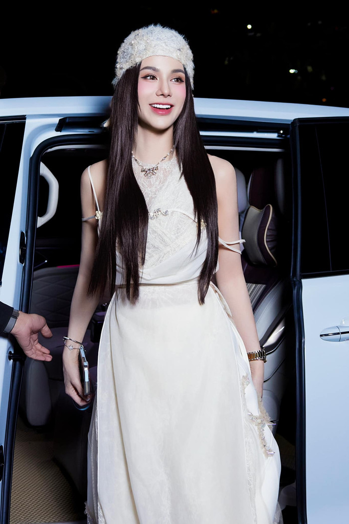 Diệp Lâm Anh đẹp dịu dàng sau khi công khai chuyện tình cảm. Ảnh: FBNV