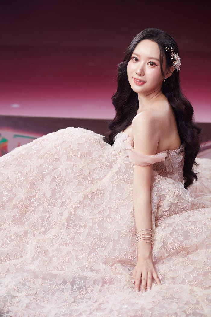 Minyoung bật khóc khi phải rời khỏi Bước Nhảy Hoàn Vũ trước thềm Bán kết.