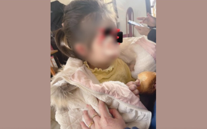 Mẹ cháu bé 3 tuổi bị người lạ dắt đi: 'Do cô quý mến nên dắt cháu đi chơi' Ảnh 2