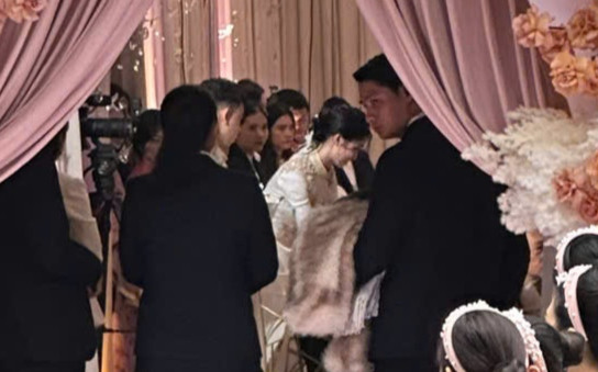 Á hậu Phương Nhi lộ diện trong đám hỏi, nhan sắc đẹp như thần tiên tỷ tỷ Ảnh 2