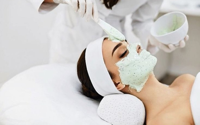 Nữ TikToker lão hóa ngược nhờ chăm sử dụng hoạt chất giá rẻ Ảnh 2