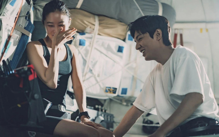 Đầu tư 900 tỷ và có loạt cảnh nóng, phim của Lee Min Ho vẫn thành thảm họa màn ảnh Ảnh 2