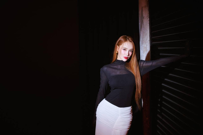 Nhan sắc và vóc dáng của Nhã Phương ngày càng thăng hạng dù đã trải qua 2 lần sinh nở. (Ảnh: FBNV)