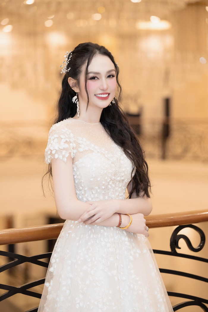 Trên mạng xã hội, Hương Baby chăm chỉ cập nhật cuộc sống đời thường và công việc kinh doanh. (Ảnh: FBNV)