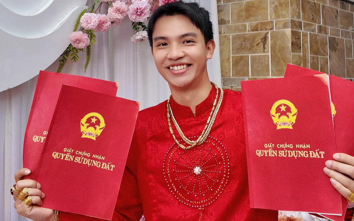 Diễn viên Việt Hoàng lấy vợ ở tuổi 26, nhìn sang quà cưới khiến ai cũng sốc Ảnh 2