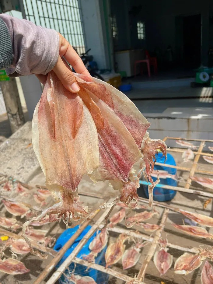 Năm nay, hải sản khô có giá cao hơn trước. (Ảnh NVCC)