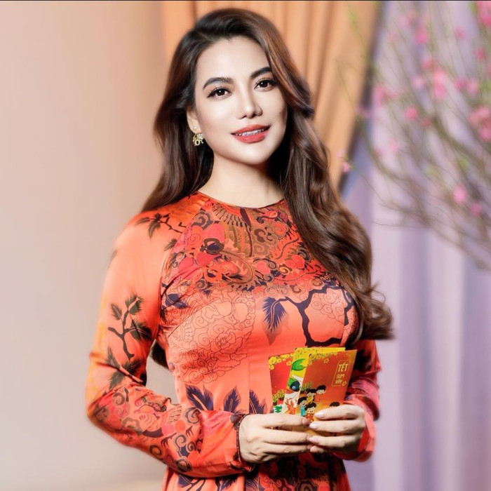 Trương Ngọc Ánh quan niệm sự sum vầy, hạnh phúc bên người thân thương trong ngày đầu năm mới là điều quan trọng nhất. (Ảnh FBNV)