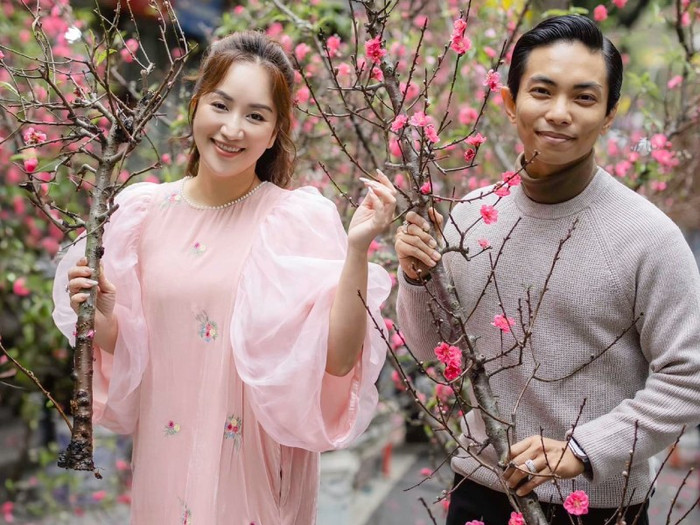 Khánh Thi cảm thấy đủ năng lượng để quay lại với nghệ thuật sau một thời gian nghỉ sinh con. 