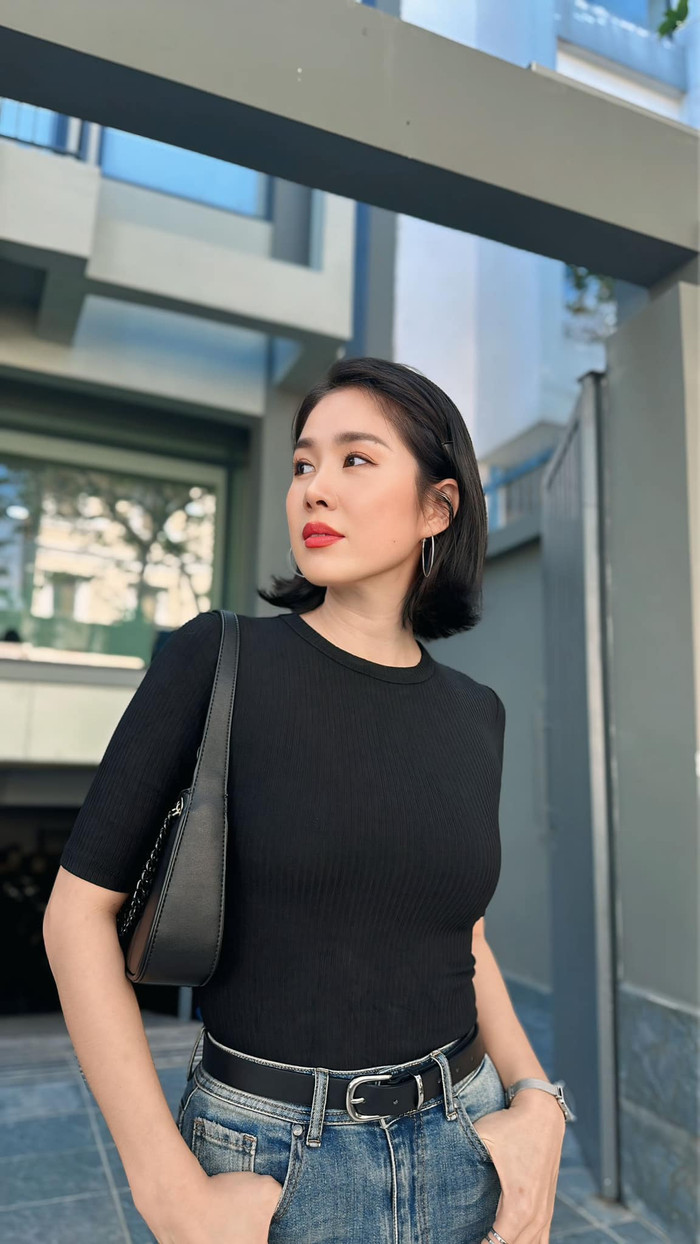 Vóc dáng gây sốt của Lê Phương khi diện đồ bó sát Ảnh 1