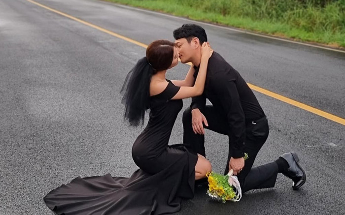 Nữ ca sĩ báo tin mang thai lần hai sau một năm sinh con đầu lòng Ảnh 2