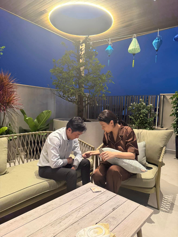 Nhiều người bày tỏ sự ngưỡng mộ trước tình cảm ngọt ngào của vợ chồng Cường Đô La. (Ảnh FBNV)