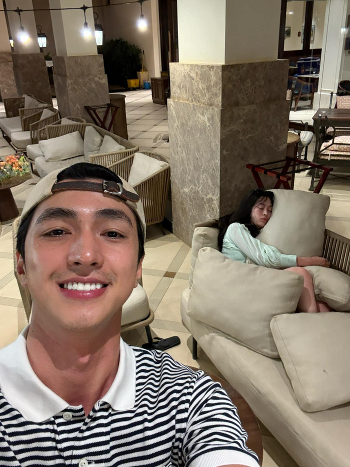 Diễn viên Bình An thường xuyên khoe ảnh 'khó đỡ' của Á hậu Phương Nga trên mạng xã hội. (Ảnh: FBNV)