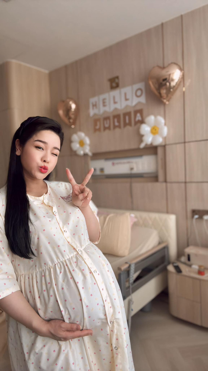 Hình ảnh mới nhất của Nhật Kim Anh. Ảnh: FBNV