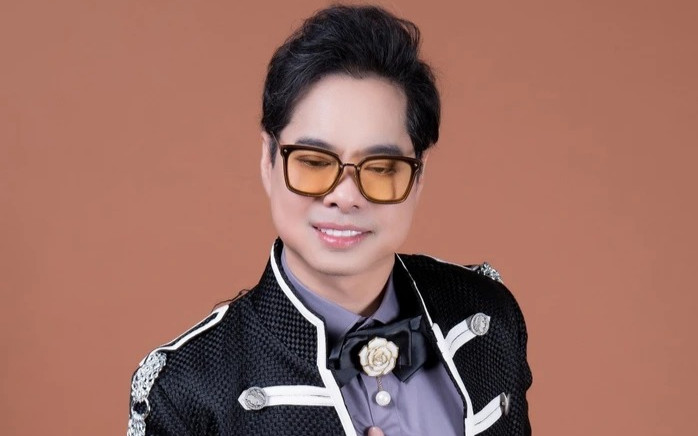 Nam nghệ sĩ Vbiz tự nhận 'nghèo nhất showbiz Việt', ở nhà dát vàng, U60 vẫn chưa vợ Ảnh 2