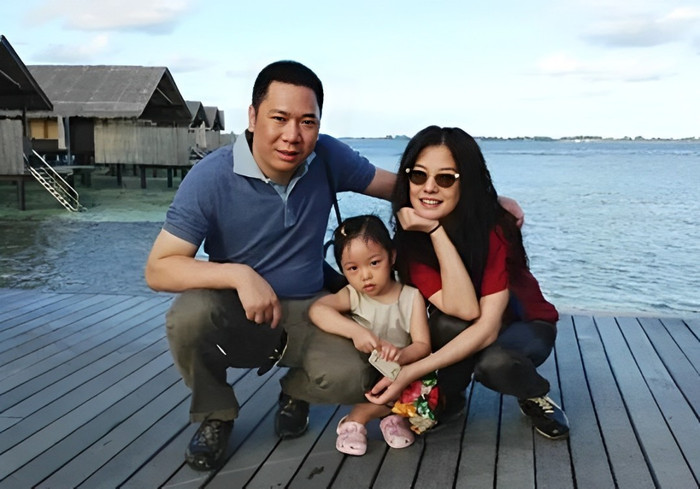 Huỳnh Hữu Long: Từ 2 bàn tay trắng thành tỷ phú, từng muốn cưới hoa hậu Hồng Kông trước khi gặp Triệu Vy Ảnh 2