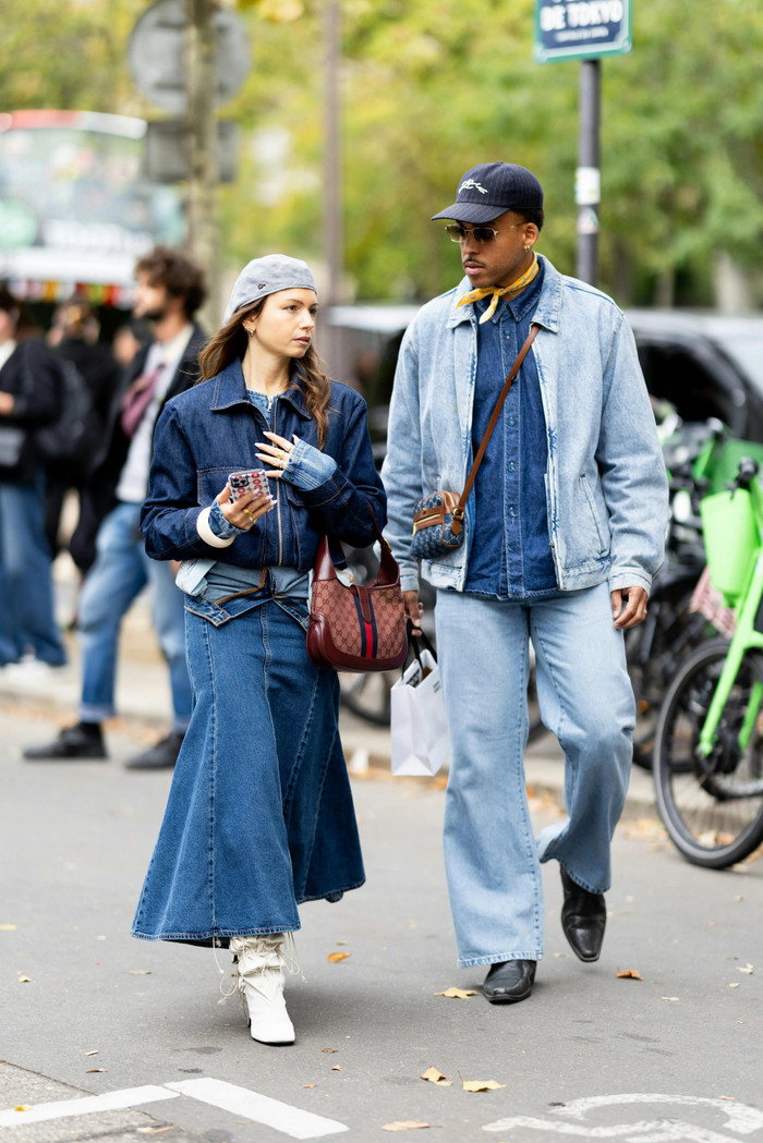 Denim loại vải xanh vượt thời gian, năm nay trở lại mạnh mẽ với những thiết kế đầy sáng tạo.