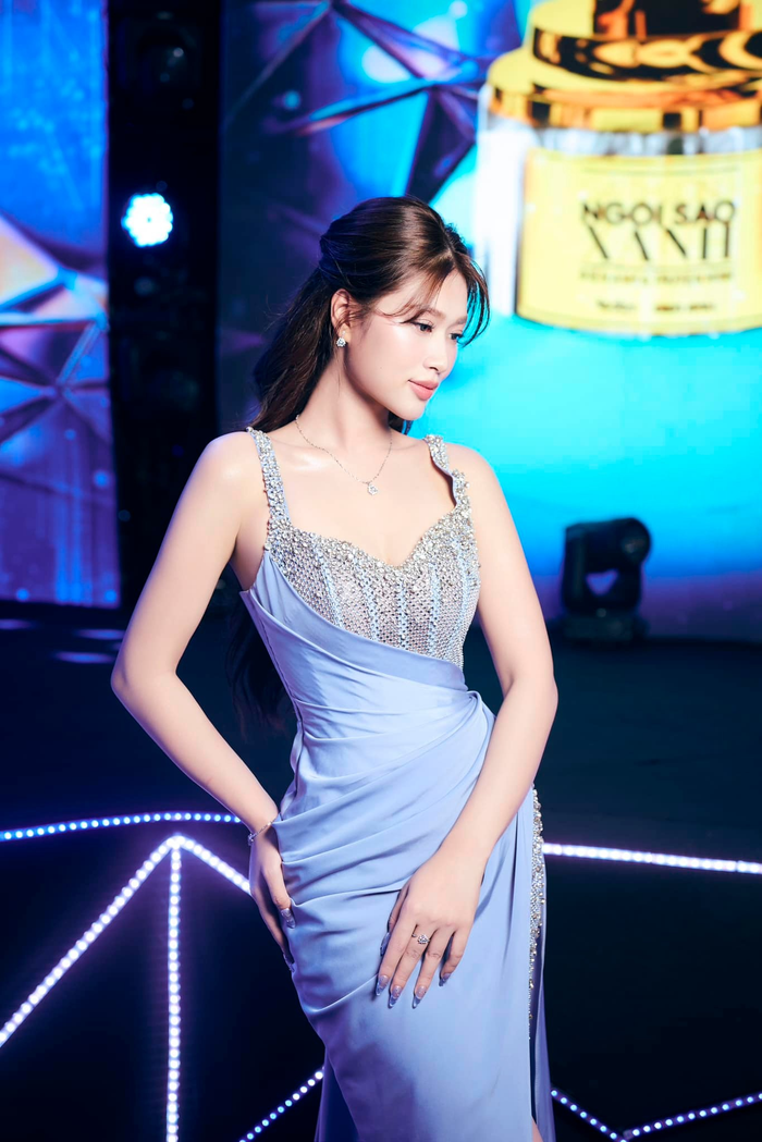 Trước khi trở thành Hoa hậu, Thiên Ân từng tiết lộ rằng cô nặng khoảng 75kg. Với chiều cao vượt trội, nhưng việc duy trì cân nặng này khiến cô gặp khó khăn trong việc tự tin về vóc dáng. Thiên Ân đã giảm 15kg trong vòng 4 tháng nhờ một chế độ ăn uống nghiêm ngặt kết hợp với tập luyện. Đây là khoảng thời gian mà cô thay đổi thói quen sống để hướng tới mục tiêu rõ ràng.