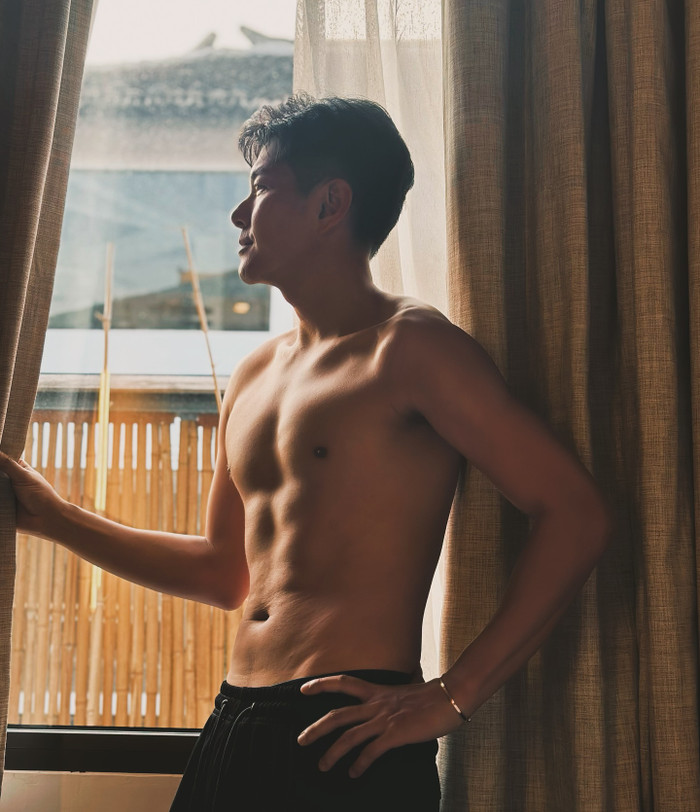 Chỉ 1 cảnh nude cũng khiến Tiêu Chính Nam phải chuẩn bị khá lâu.