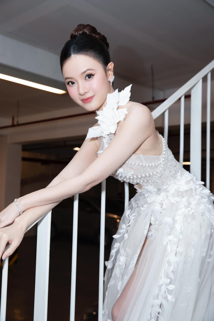 Midu là một trong những mỹ nhân tuổi Tỵ tài sắc vẹn toàn của showbiz Việt. (Ảnh FBNV)