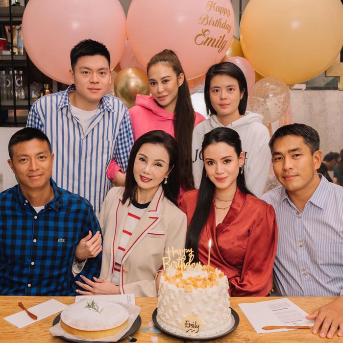 Không tái hôn, Tạ Linh Linh chọn ở bên các con và tận hưởng cuộc sống.