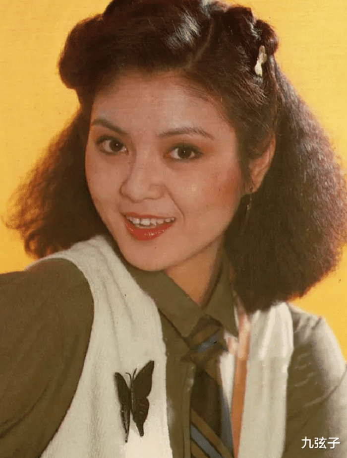 Tạ Linh Linh thời trẻ nổi tiếng không hề kém cạnh Lâm Thanh Hà.