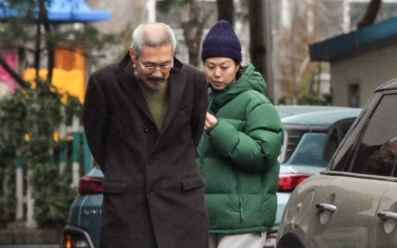 Vợ đạo diễn nổi tiếng showbiz nói về thông tin 'tiểu tam' mang thai con của chồng Ảnh 2