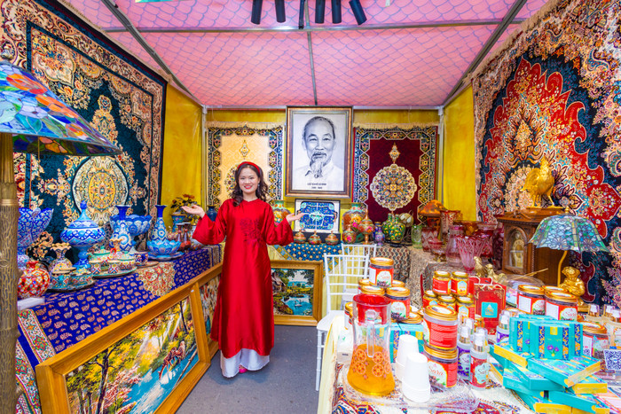 Những không gian được trang trí chỉn chu, đẹp mắt tại lễ hội, thu hút khách tham quan đến chụp ảnh.