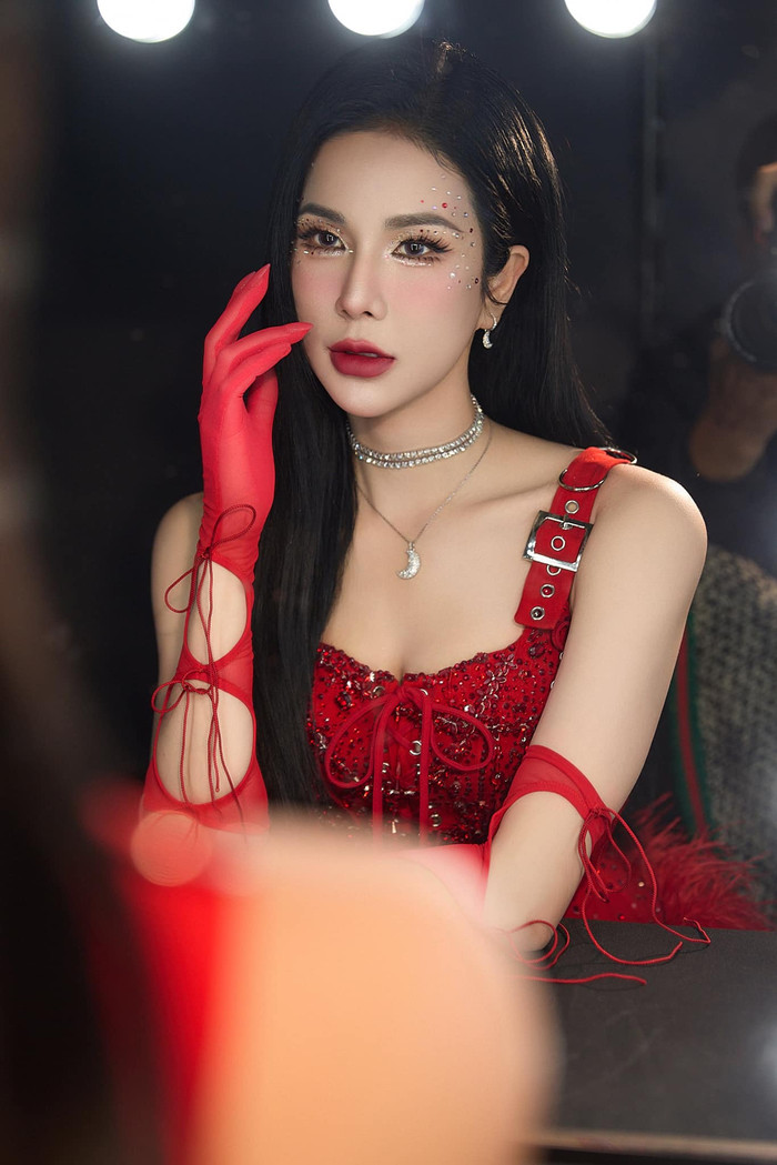 Diệp Lâm Anh thăng hạng rõ rệt về nhan sắc lẫn sự nghiệp sau gần 3 năm ly hôn. (Ảnh: FBNV)