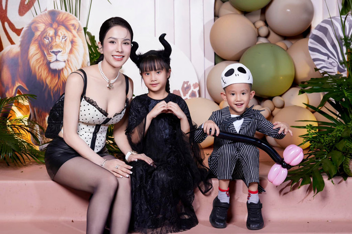  Diệp Lâm Anh chăm chỉ làm việc và dành thời gian để chăm sóc các con sau hôn nhân tan vỡ. (Ảnh: FBNV)