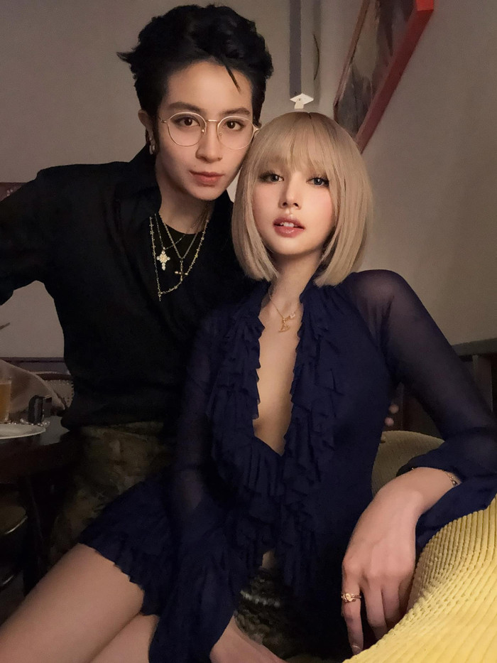 Showbiz 24h: Xoài Non ăn vận táo bạo khi ở bên cạnh Gil Lê. Ảnh: FBNV