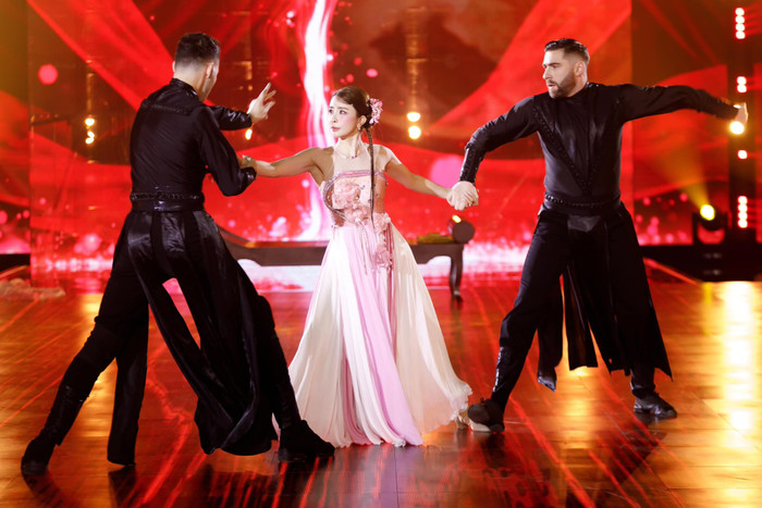 Showbiz 24h: Quỳnh Nga đã có màn biểu diễn đầy ấn tượng tại tập 9 Bước Nhảy Hoàn Vũ. Ảnh: FBNV