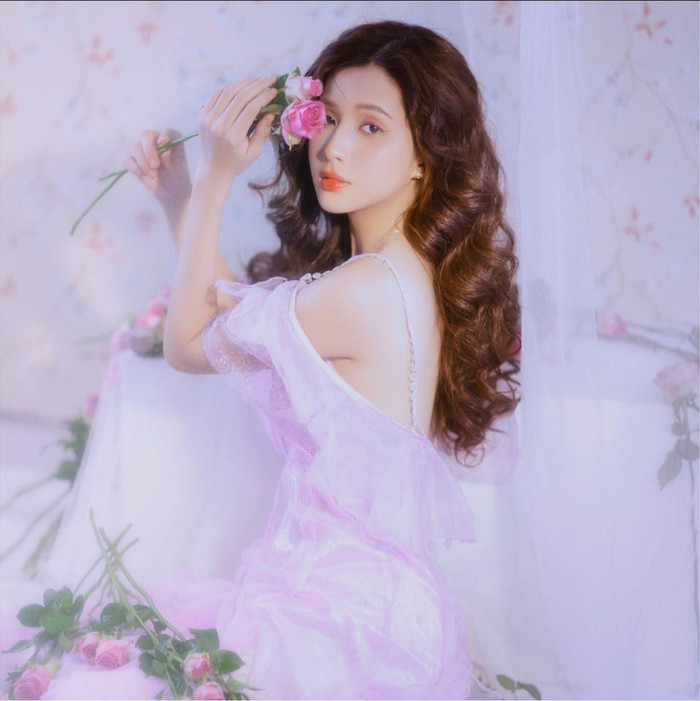 Khi Thiên An phát hiện mình mang thai, bạn trai cũ van xin và khóc lóc, mong cô phá thai. (Ảnh FBNV)