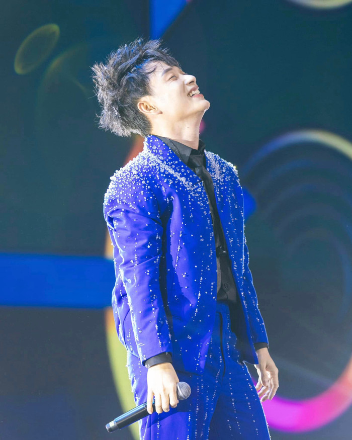 Rơi nước mắt khoảnh khắc Trúc Nhân song ca cùng một khán giả nằm xe lăn Ảnh 3