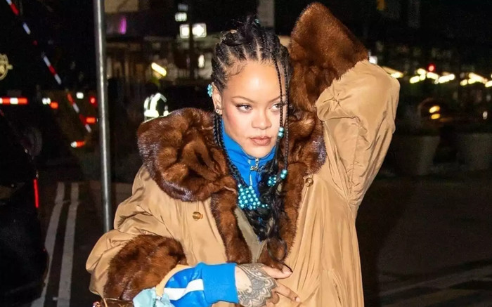 Động thái gây xôn xao của Rihanna Ảnh 2