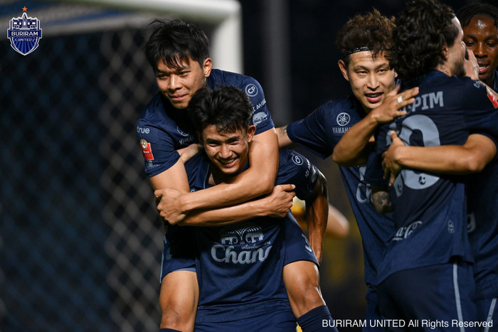 Tiền đạo Suphanat (em trai của Supachok) vừa có màn trình diễn gây choáng cả bóng đá châu Á với 3 bàn thắng và 3 kiến tạo giúp Buriram United thắng 9-0. Ảnh: Buriram United