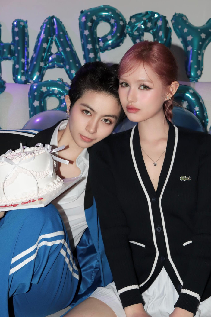 Khi Xoài Non đăng những tấm hình đầu tiên chụp chung với Gil Lê, một bộ phận khán giả đã nảy ra ý định 'đẩy thuyền' cho cặp đôi này. Ảnh: FBNV