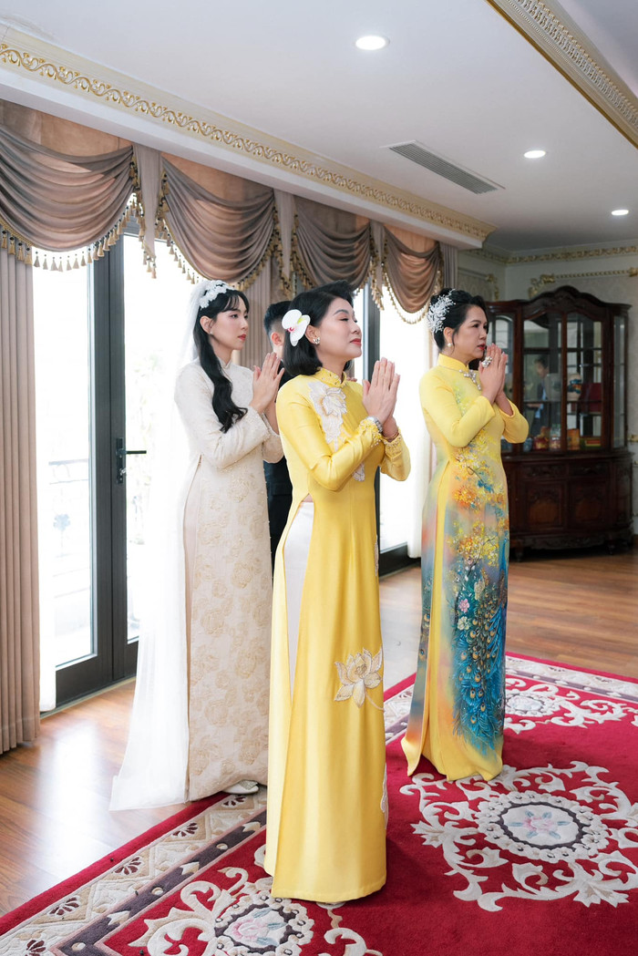 Mai Ngọc viết: 'Cảm ơn 2 mẹ là hậu phương vững chắc cho chúng con'.