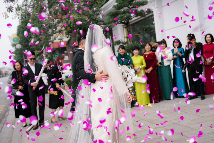 Khoảnh khắc trong lễ rước dâu của Mai Ngọc. 