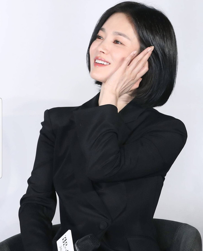 Người hâm mộ hy vọng Song Hye Kyo sẽ tìm được hạnh phúc sau nhiều thăng trầm.