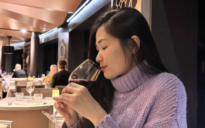 Nữ người mẫu Việt liên tục gặp sự cố khi xa chồng, qua Phần Lan sống: 'Mình tự hỏi đã đắc tội với ai' Ảnh 2