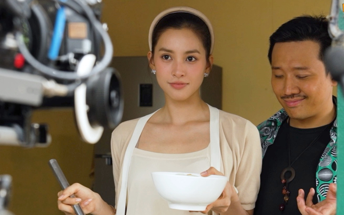 Trấn Thành hướng dẫn diễn xuất cho Tiểu Vy.