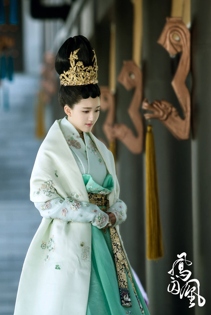Vu Chính từng nâng đỡ Triệu Lộ Tư khi giao cho cô vai diễn đầu tay trong Phượng Tù Hoàng.