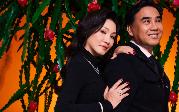 NS Hồng Đào khoe nhan sắc vượt thời gian, sánh đôi Quyền Linh.